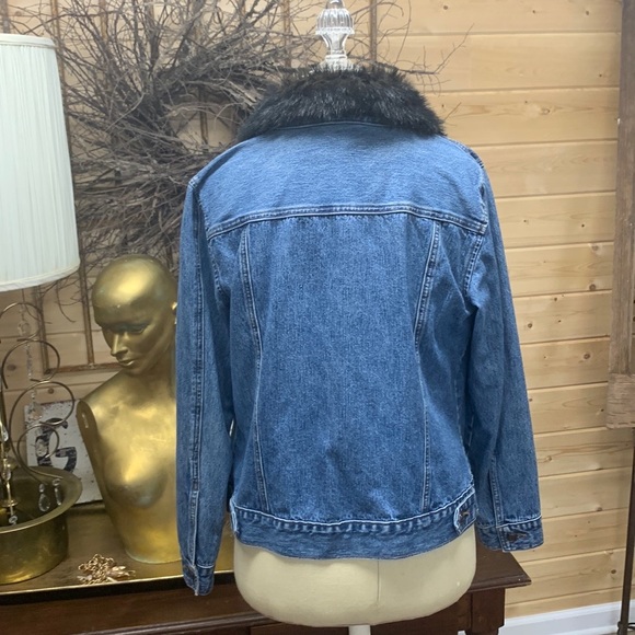 Vintage Removable fur collar jean jacket - Picture 9 of 9